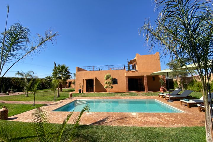 Dar Mazaheer piscine privée, au pied de l’Atlas