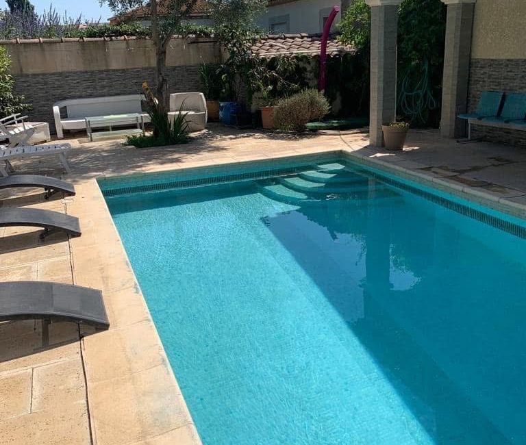Photo 1 de villa avec piscine privée sur Lunel 