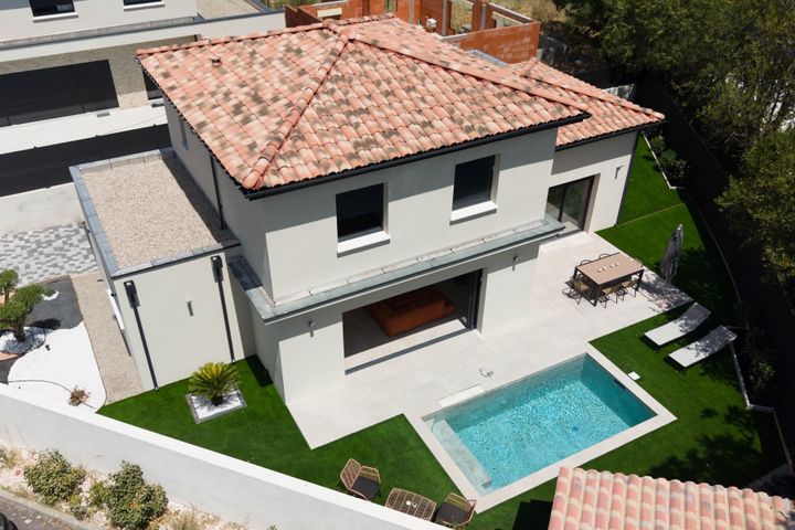 Villa avec piscine à Clermont-l’Hérault – Confort, calme et soleil