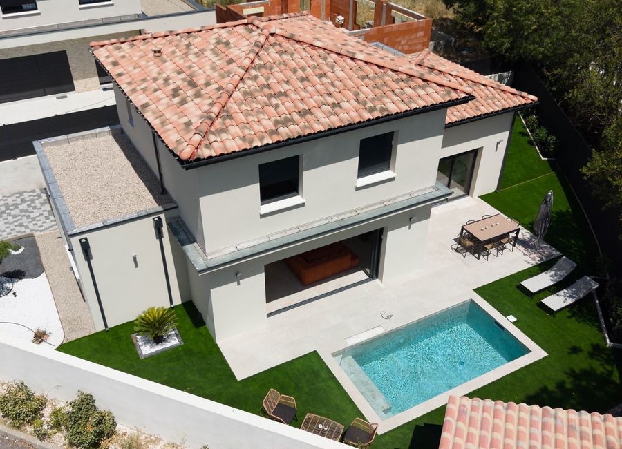 Photo 1 de Villa avec piscine à Clermont-l’Hérault – Confort, calme et soleil
