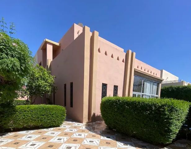 Villa à Marrakech - Piscine sans vis à vis - ménage quotidien inclus 