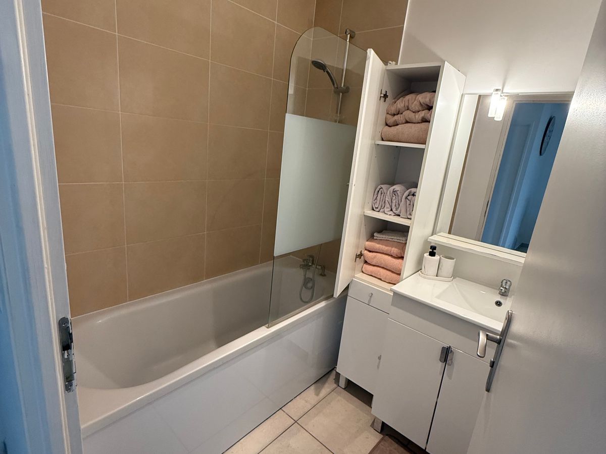 Photo de Appartement T3 avec jardin – Idéal famille – Proche Montpellier & plages
