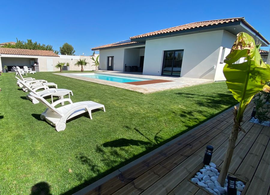 Photo 2 de villa piscine sans vis-à-vis Codognan (30)