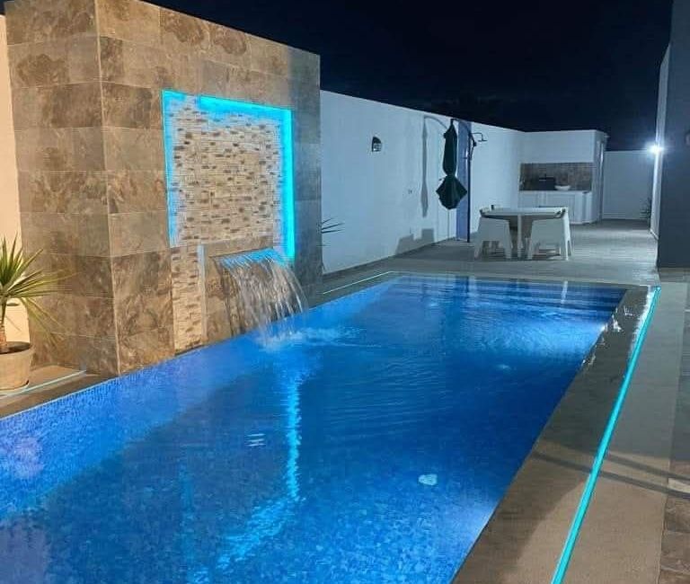 Photo 1 de villa avec piscine sans vis-à-vis djerba