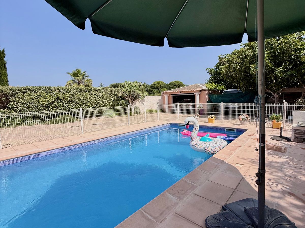 Photo de VILLA PISCINE SANS VIS À VIS 
