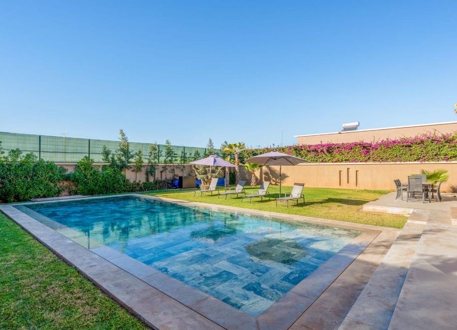 Photo 2 de villa piscine chauffée sans vis à vis