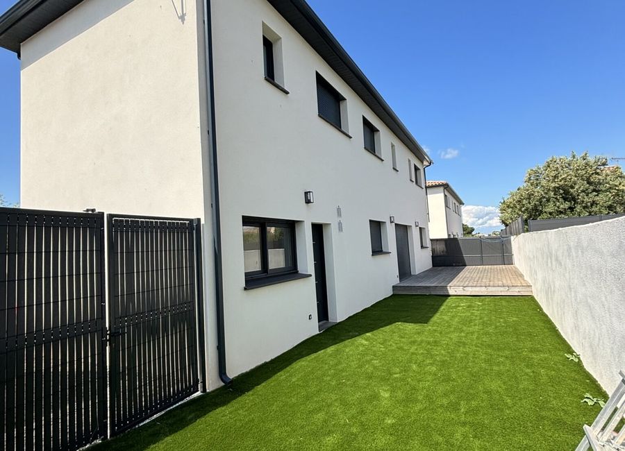 Photo 1 de Villa avec jardin