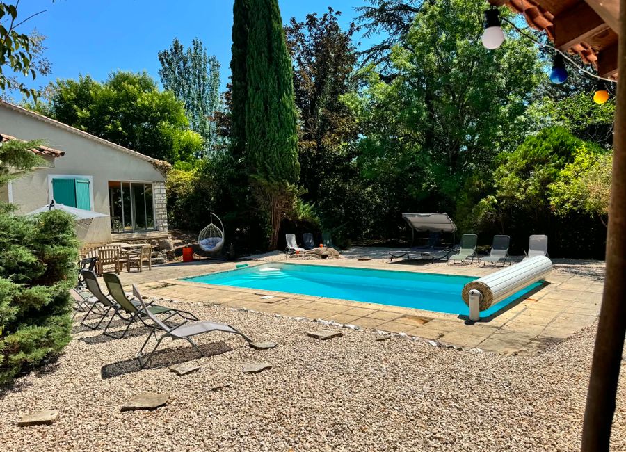 Photo 3 de Parenthèse enchantée aux portes des Cévennes : Piscine privée & Détente absolue