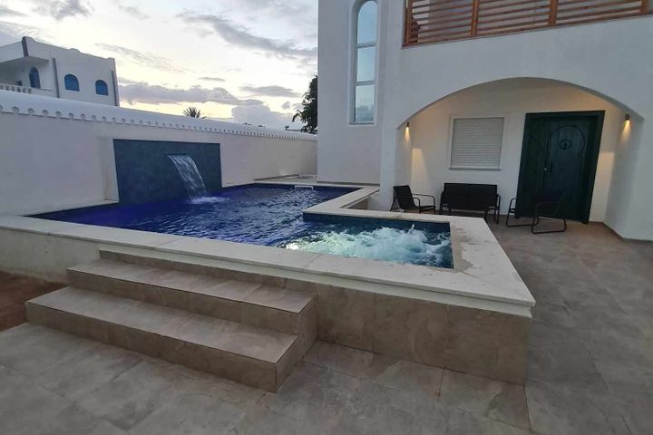 Villa mavi