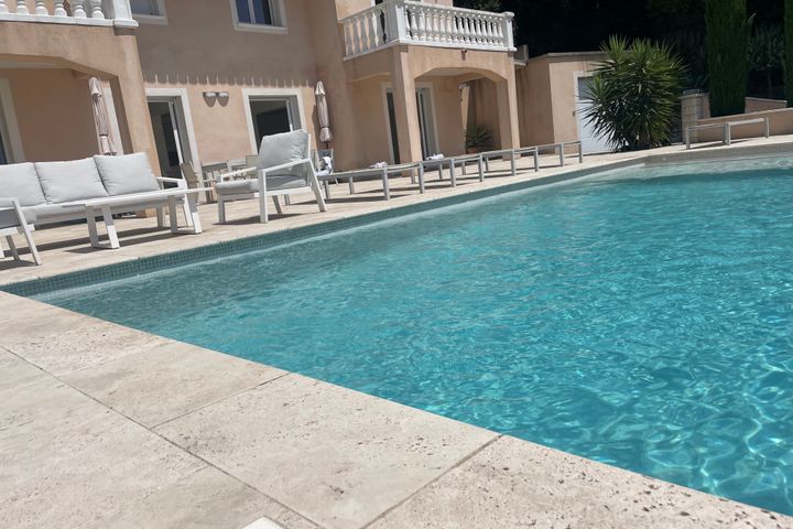 .	Villa Familiale 100% Intimité – Piscine et Jacuzzi Privés – Domaine Sécurisé