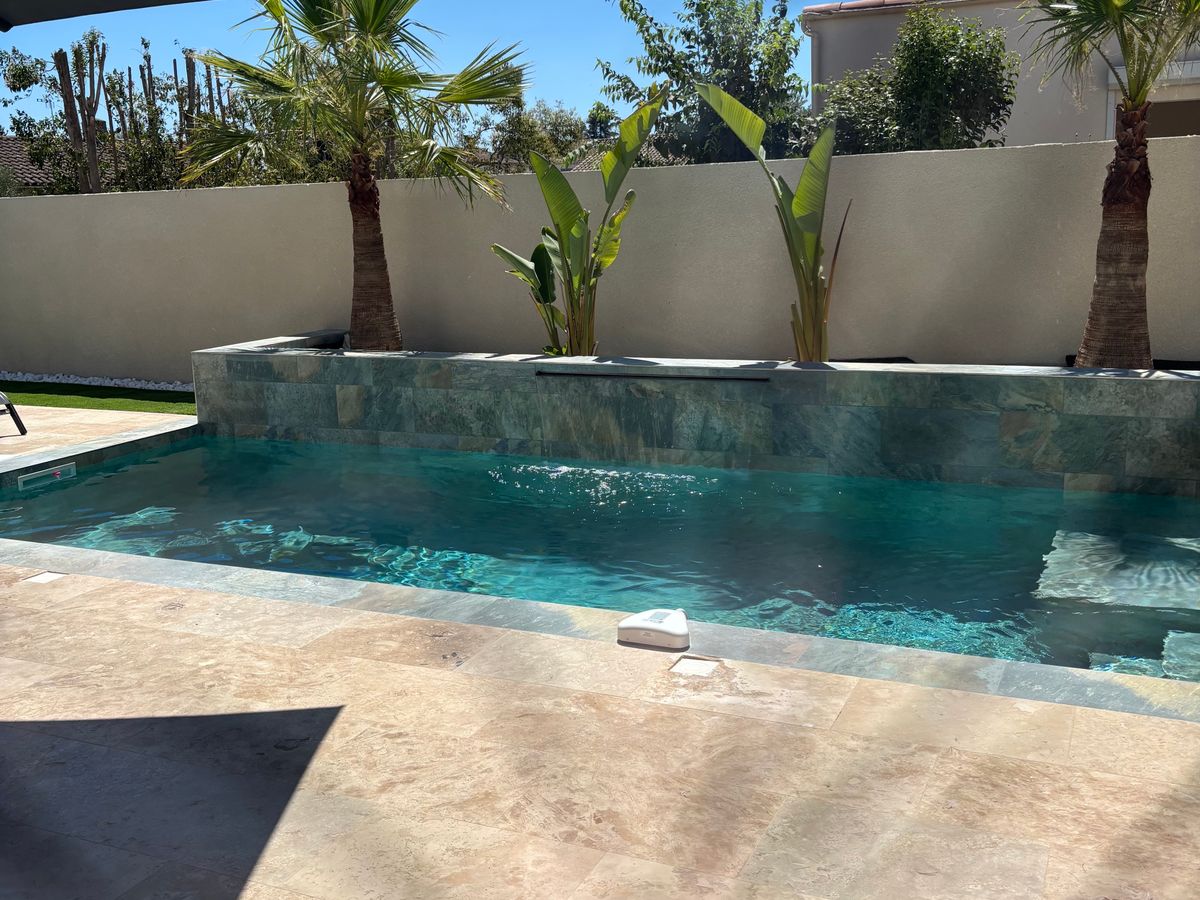 Photo de villa avec piscine
