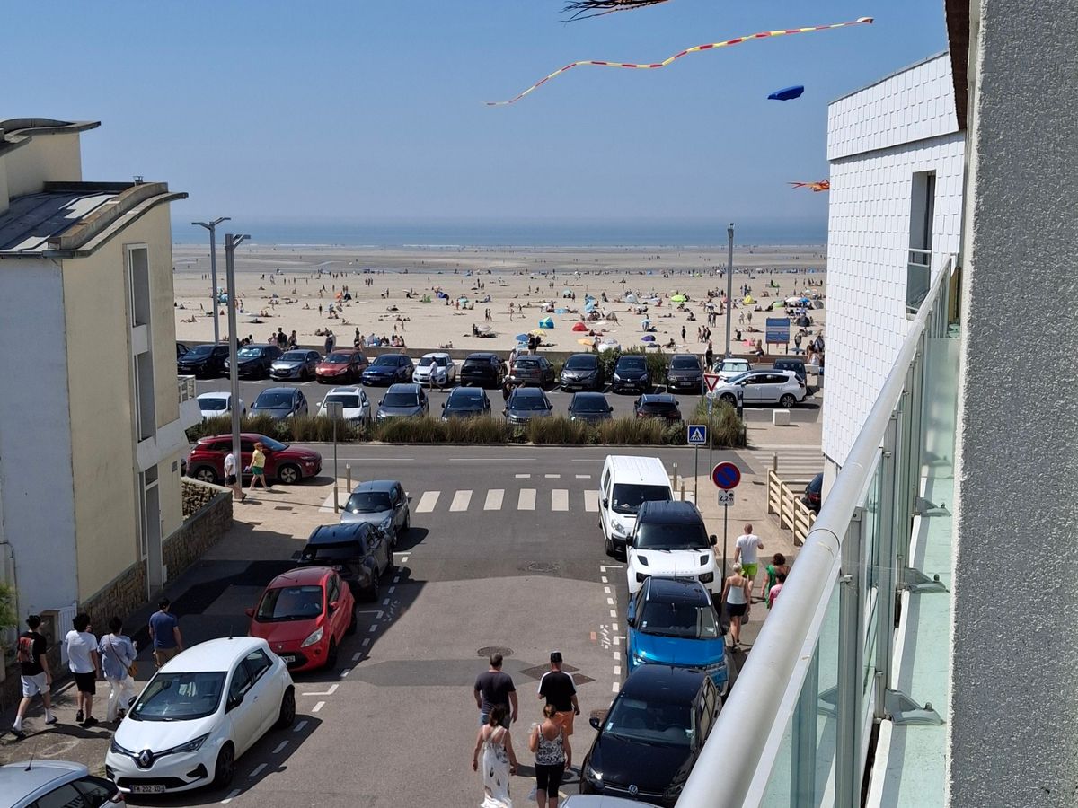 Photo de la plage à 30 mètres de l’appartement
