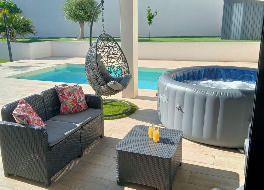 Photo 1 de Villa avec Piscine &amp; Spa sans vis à vis