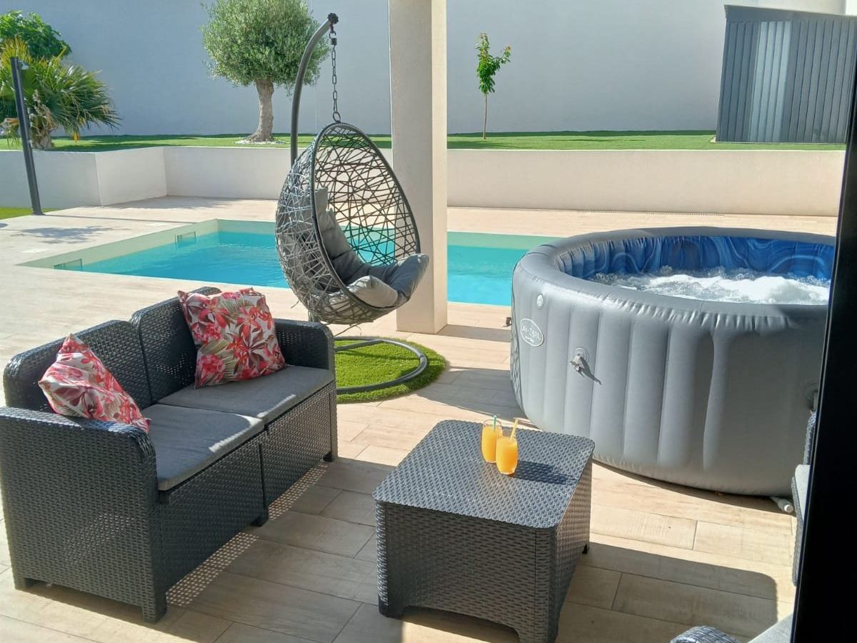 Photo de Villa avec Piscine &amp; Spa sans vis à vis