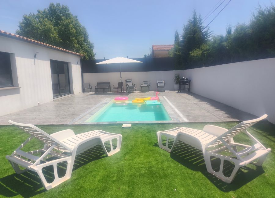 Photo 1 de villa avec piscine sans vis à vis entièrement climatisé