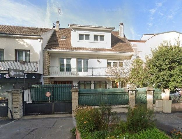Grande maison 5 chambres proche Paris / parking privatif