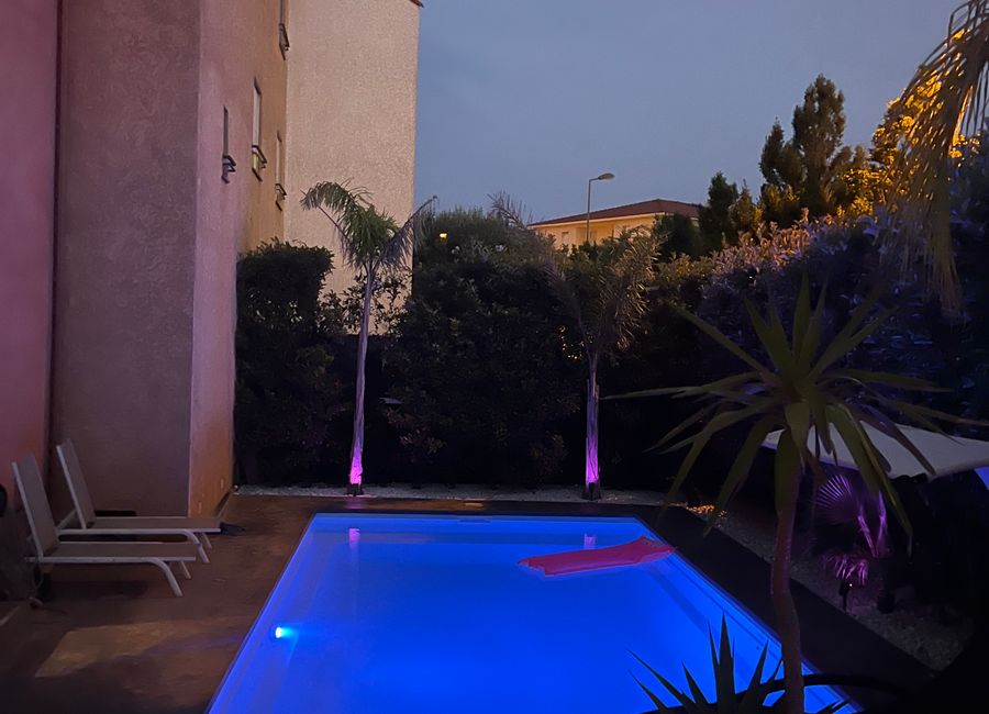 Photo 2 de villa proche de la plage avec piscine et jacuzzi et sauna