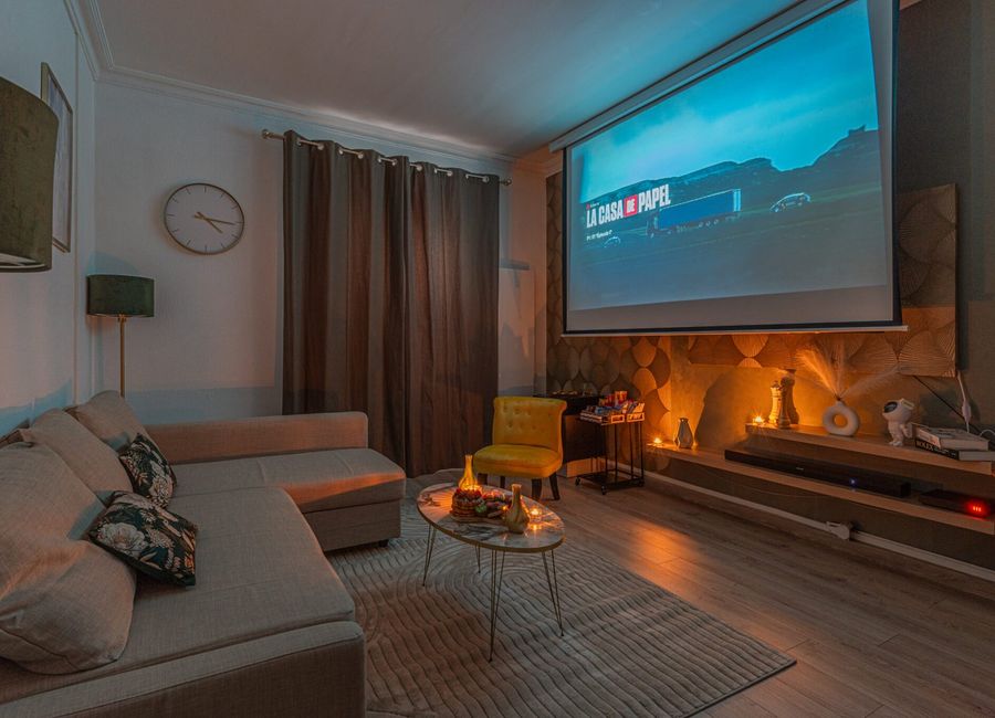 Photo 1 de Luxury Cinephile - Netflix - 2 Balcons - Garage Privé - Minibar