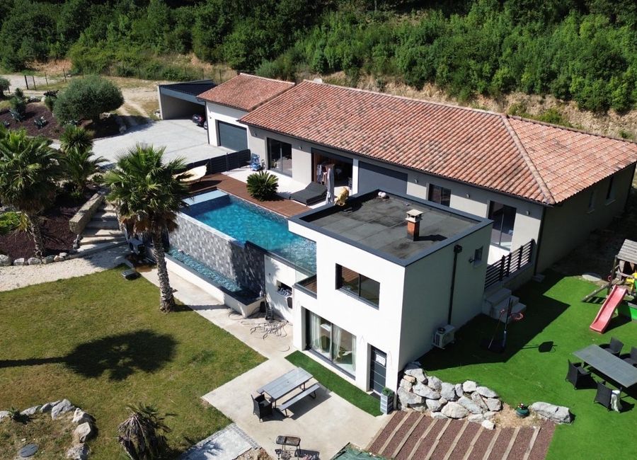 Photo 1 de Maison d’exception en montagne avec piscine à débordement
