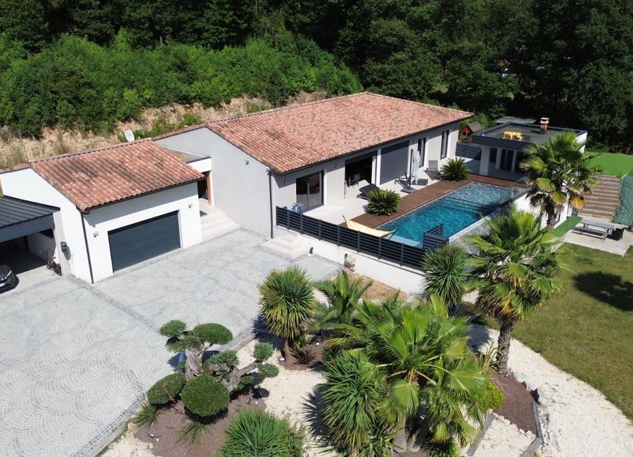 Photo 2 de Maison d’exception en montagne avec piscine à débordement