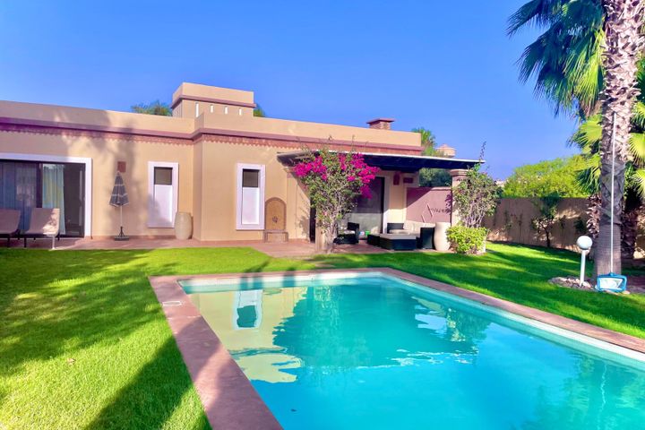 Villa piscine sans vis-à-vis