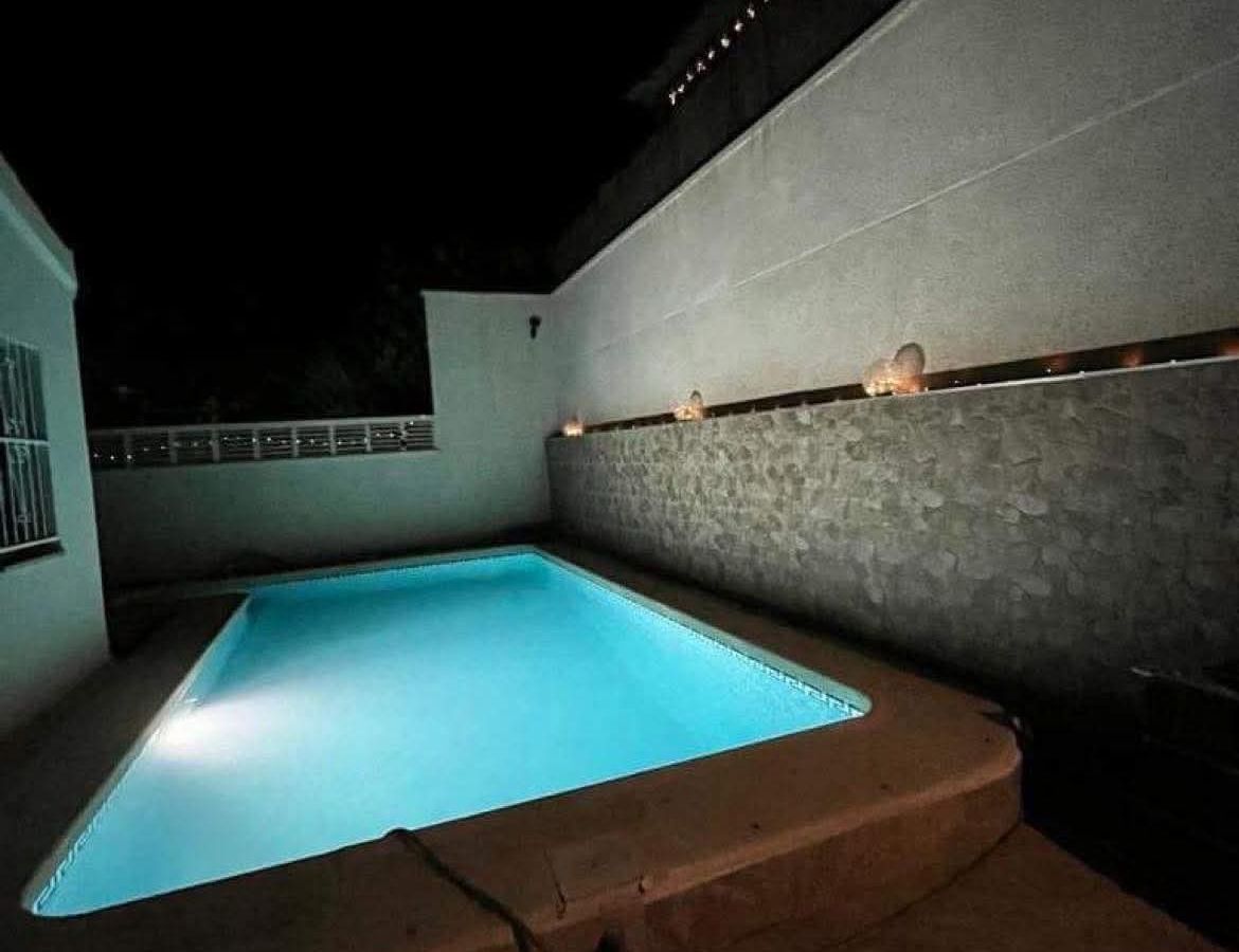 Photo de villa avec piscine privée sans vis à vis 