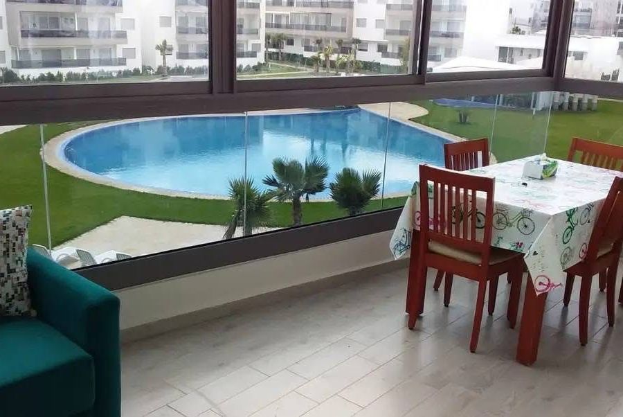 Photo 3 de Apparemment cozy vue sur piscine
