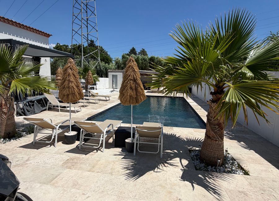Photo 1 de Villa avec piscine sans vis à vis