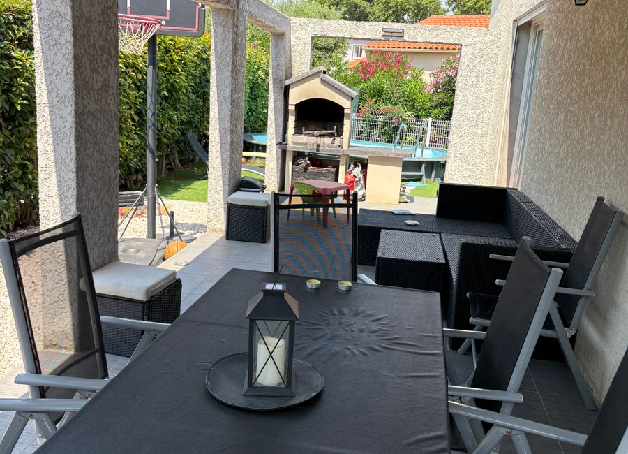 Photo 2 de 🛏️ Suite parentale tout confort dans maison avec piscine