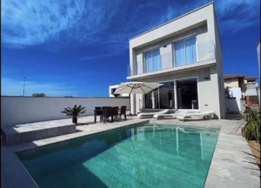 Photo 1 de villa empuriabrava