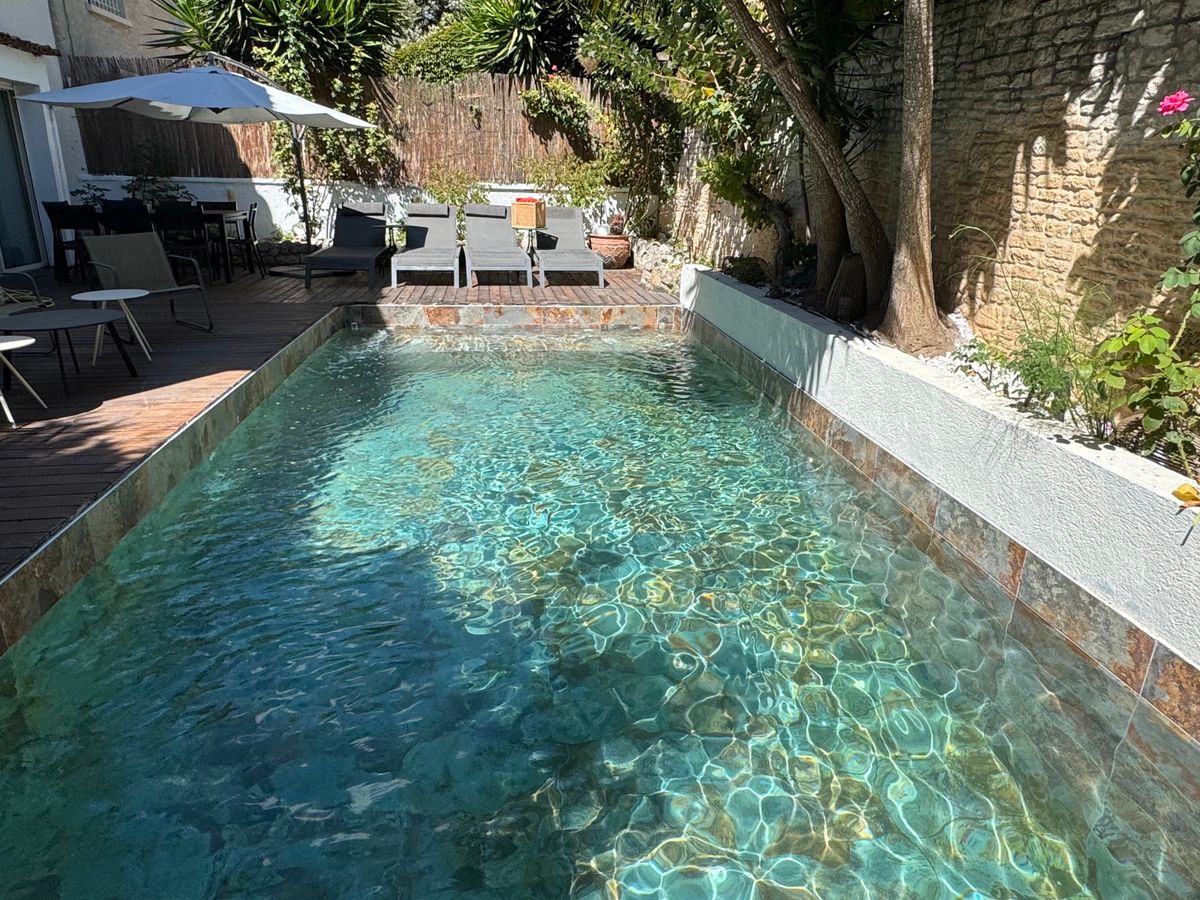 Photo de Villa très spacieuse piscine privé en front de mer 