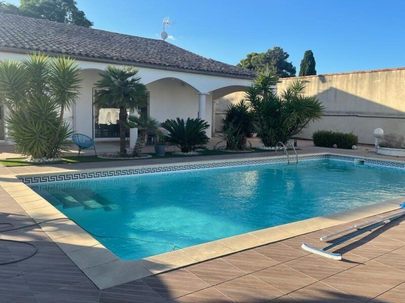 Photo 1 de Grande villa piscine proche Nimes et Montpellier