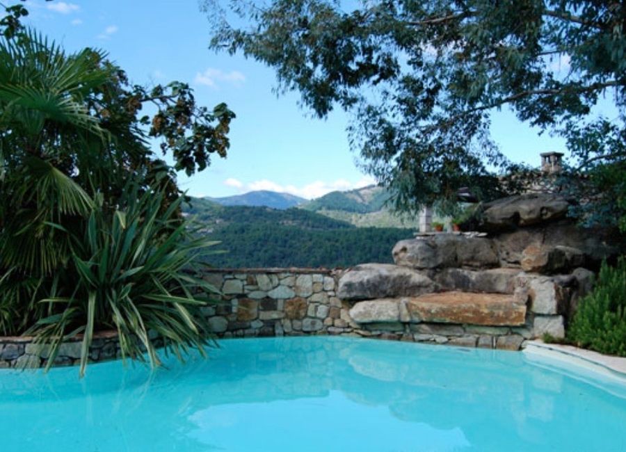 Photo 2 de gîte 15 à 26 personnes piscine Ardèche
