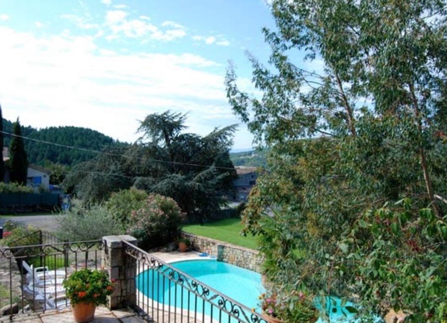 Photo 3 de gîte 15 à 26 personnes piscine Ardèche