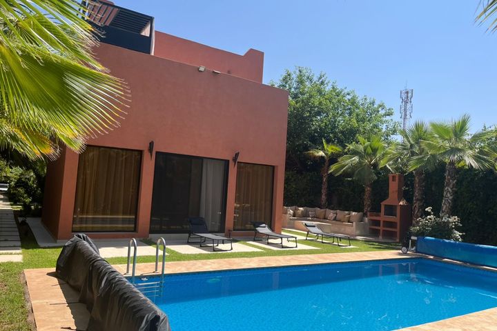 Villa Marrakech nature charme piscine beau jardin
