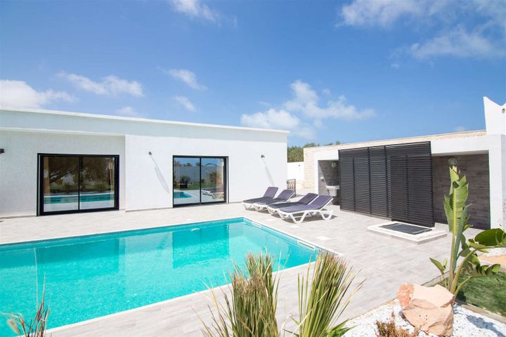 La Villa ONE avec piscine Sans vis à Vis à Djerba Tezdaine