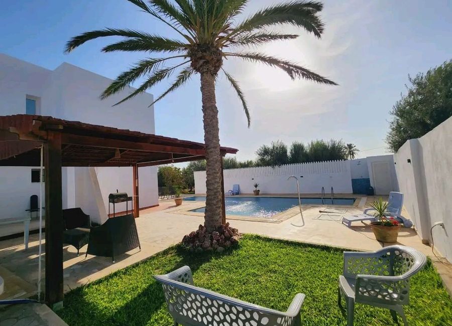 Photo 1 de location une grande villa à Djerba 