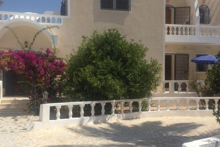 DAR NEJMI &amp; EVE AVEC PISCINE PRIVEE SANS VIS A VIS DJERBA