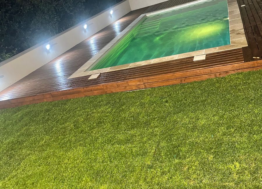 Photo 2 de Villa avec piscine face végétation