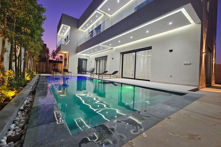 Magnifique villa à 17 km de Marrakech sur la route de l'Ourika au calme