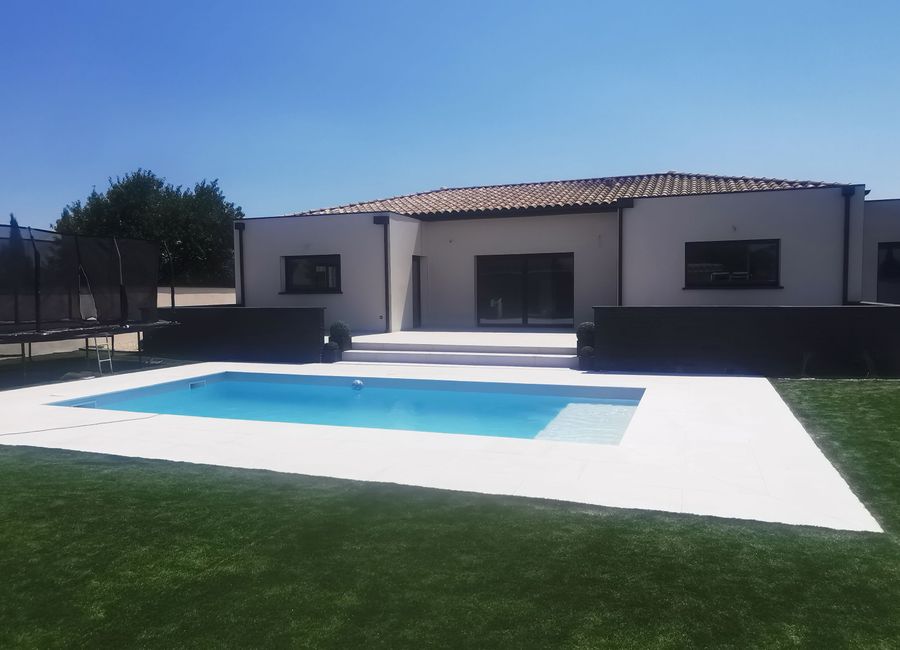 Photo 1 de ☀️ Maison familiale avec piscine privée & trampoline XXL – 5  personnes – Sud de la France
