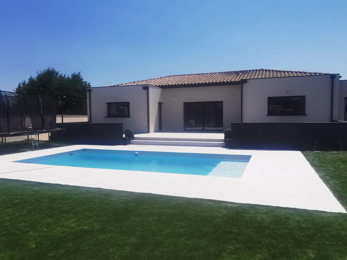 Photo de ☀️ Maison familiale avec piscine privée & trampoline XXL – 5  personnes – Sud de la France