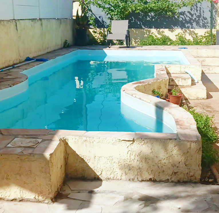 Photo de location studio avec accès grand terrasse privatif calme et très bien desservi