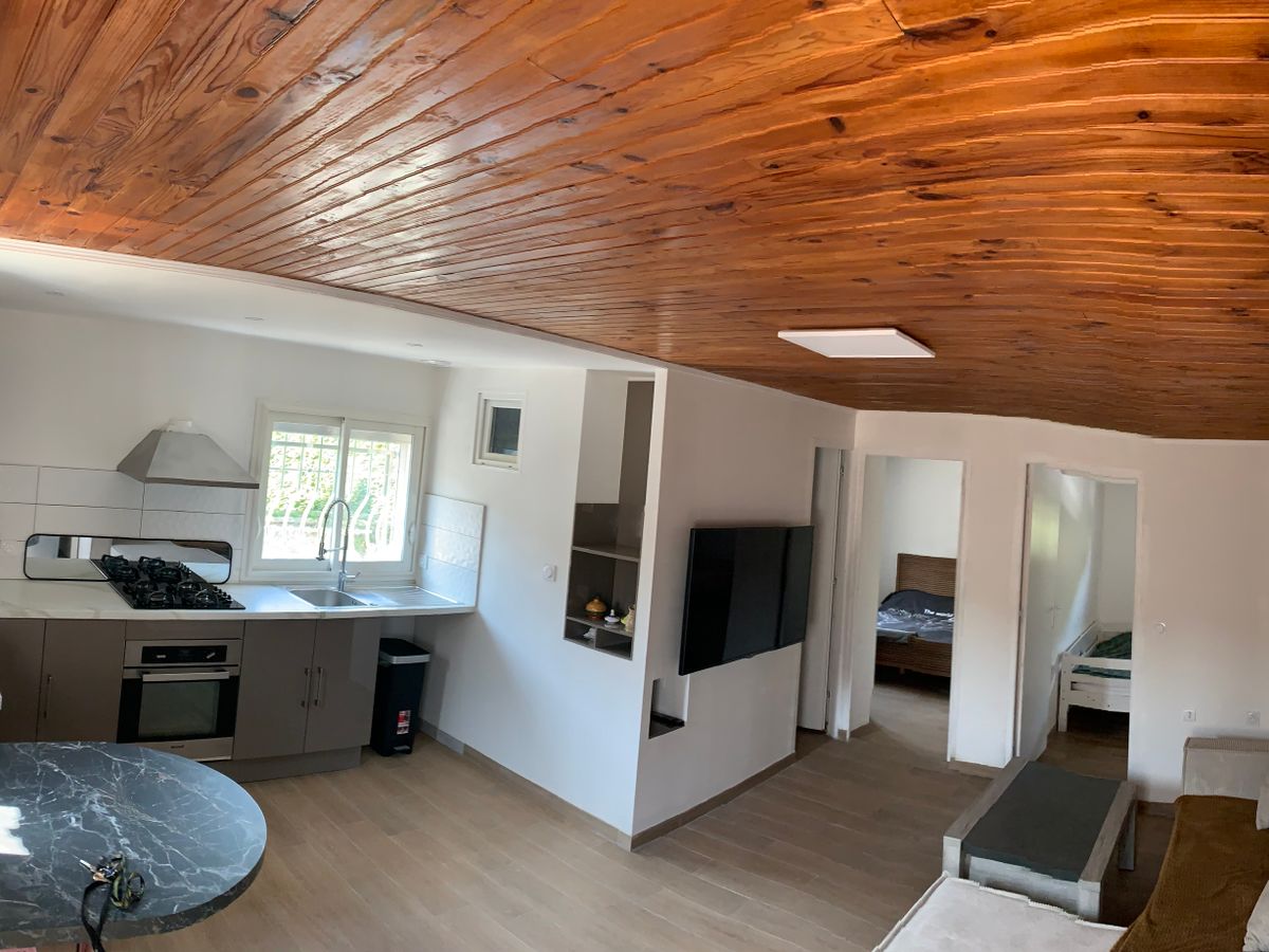 Photo de 🏡 Appartement cosy au cœur de Beaucaire – Proche Provence & plages