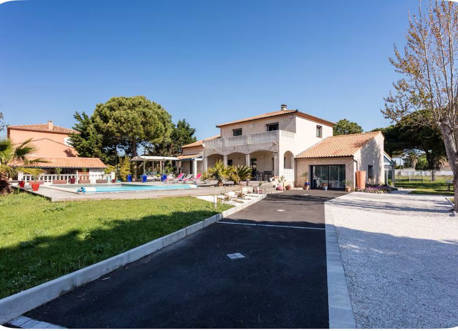 Photo 2 de Villa Cap d'Agde avec piscine privée sans vis à vis 