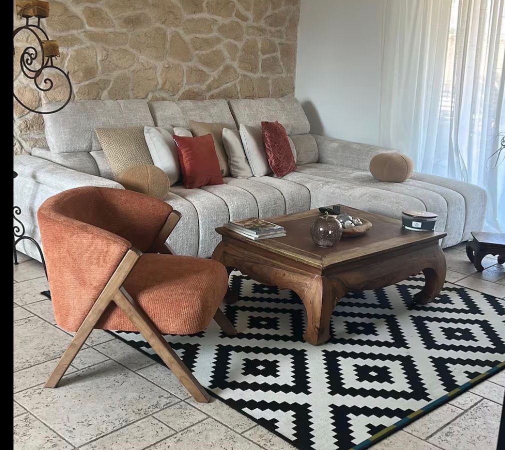Photo de villa entre terre et mer à 5 min des plages avec piscine . 