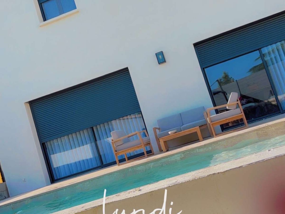 Photo de villa/piscine contemporaine