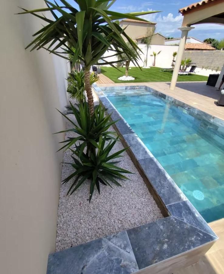 Photo de villa avec piscine dépaysement  garantie 