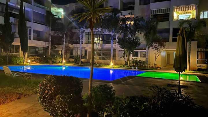 Photo de Superbe appartement 3ch.Piscines et bord de mer.