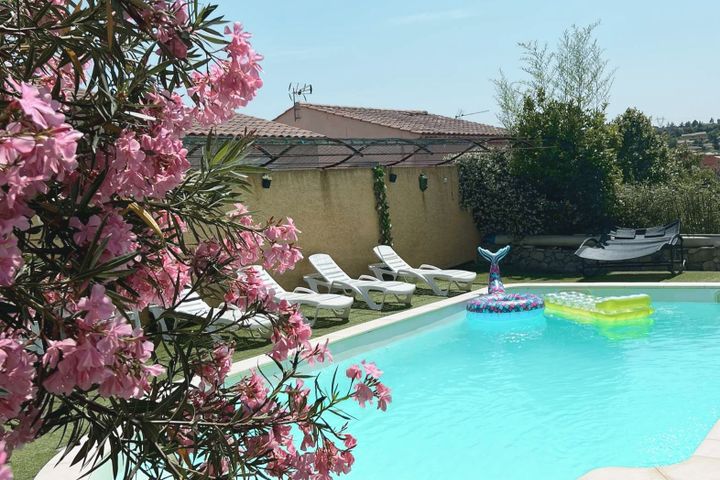 Villa piscine sans vis a vis 